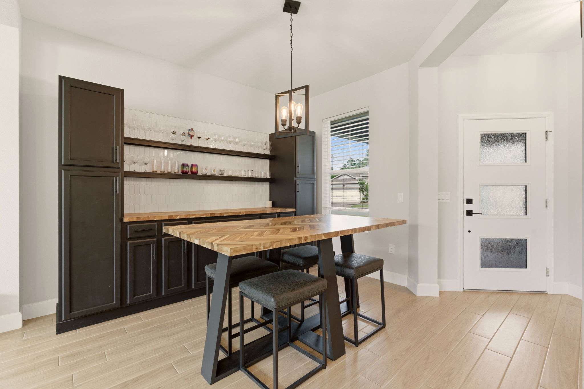 Beautiful, spacious modern home for sale in Sanford, FL area with KGV Realty Group REALTORS. Available Sanford property for sale like this with Kristin Green-Vogt Realty Group.