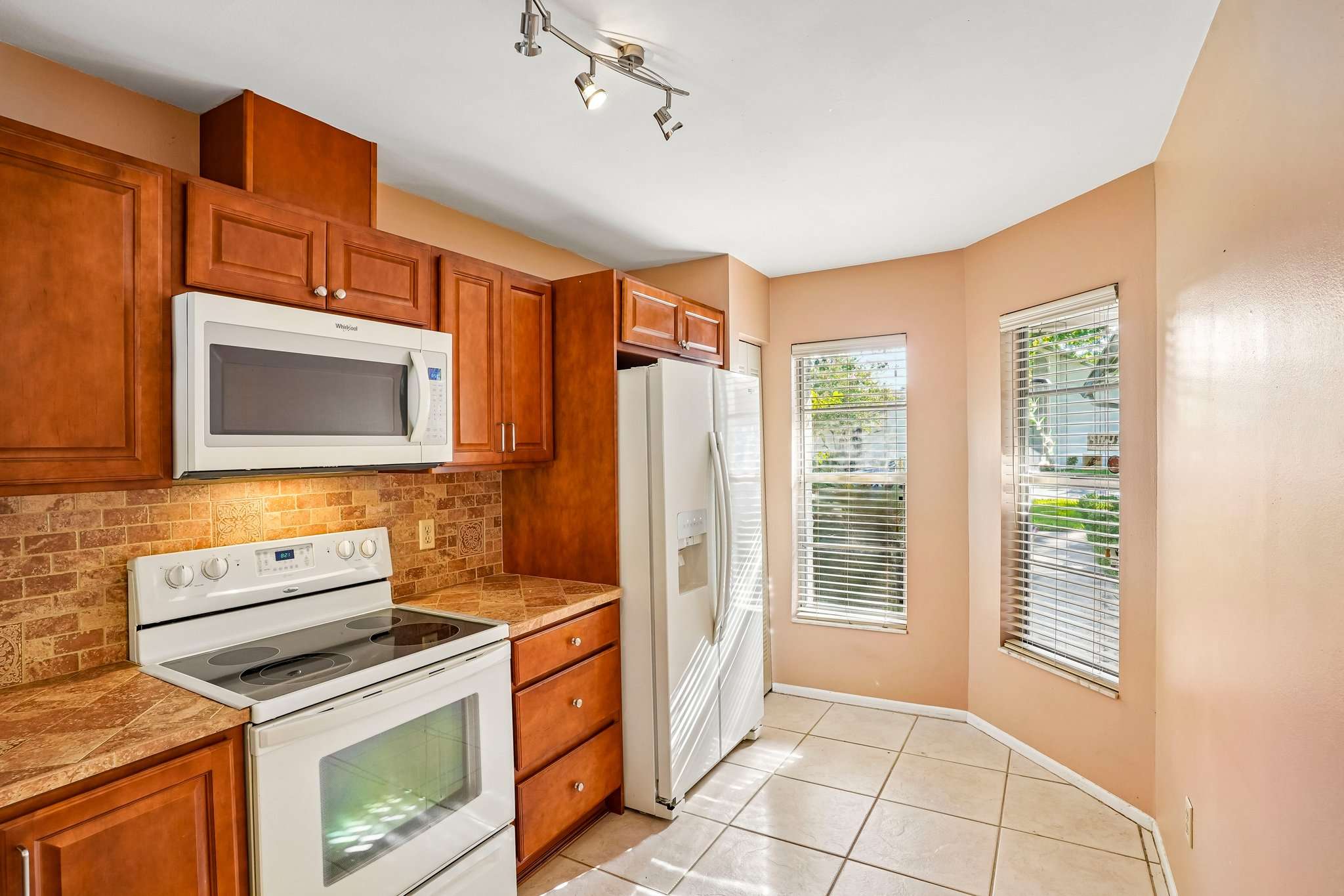 2 Bedroom condo for sale in Southport Condominium with Kristin Green-Vogt REALTOR