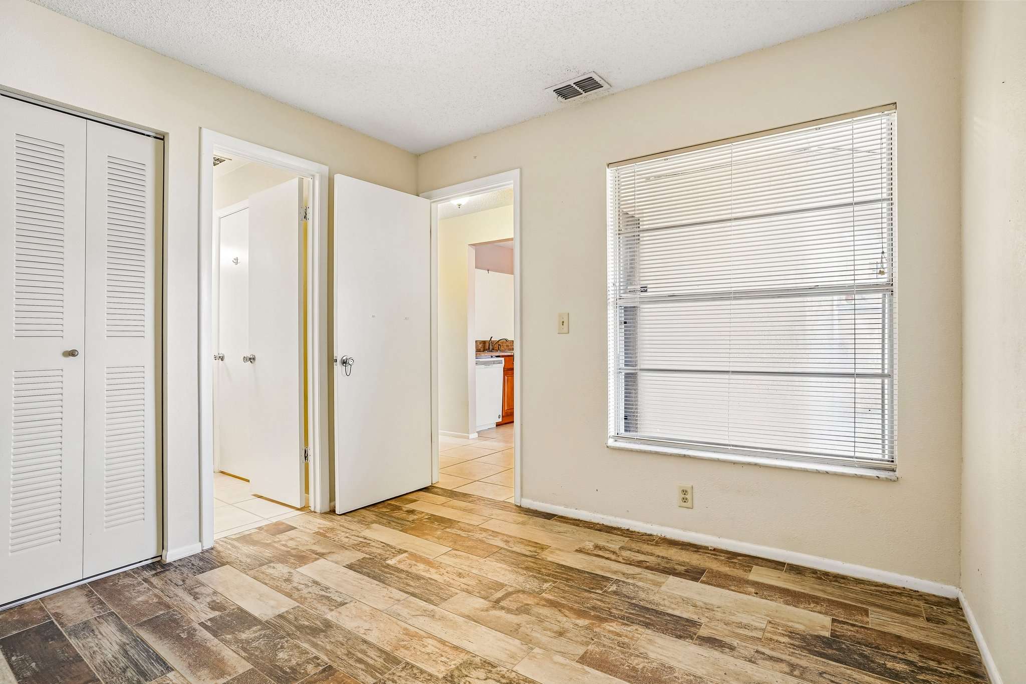 2 Bedroom condo for sale in Southport Condominium with Kristin Green-Vogt REALTOR