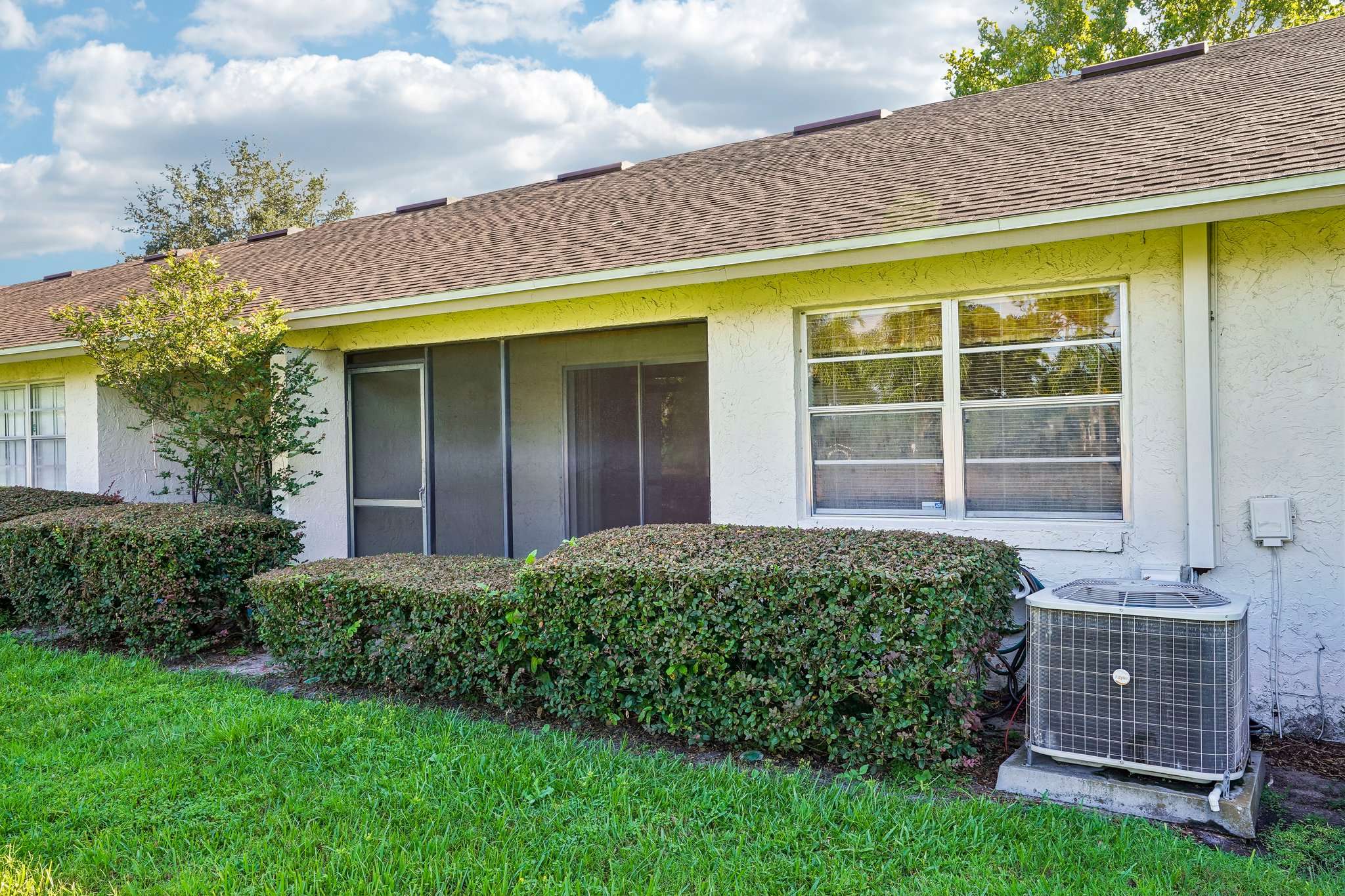 2 Bedroom condo for sale in Southport Condominium with Kristin Green-Vogt REALTOR