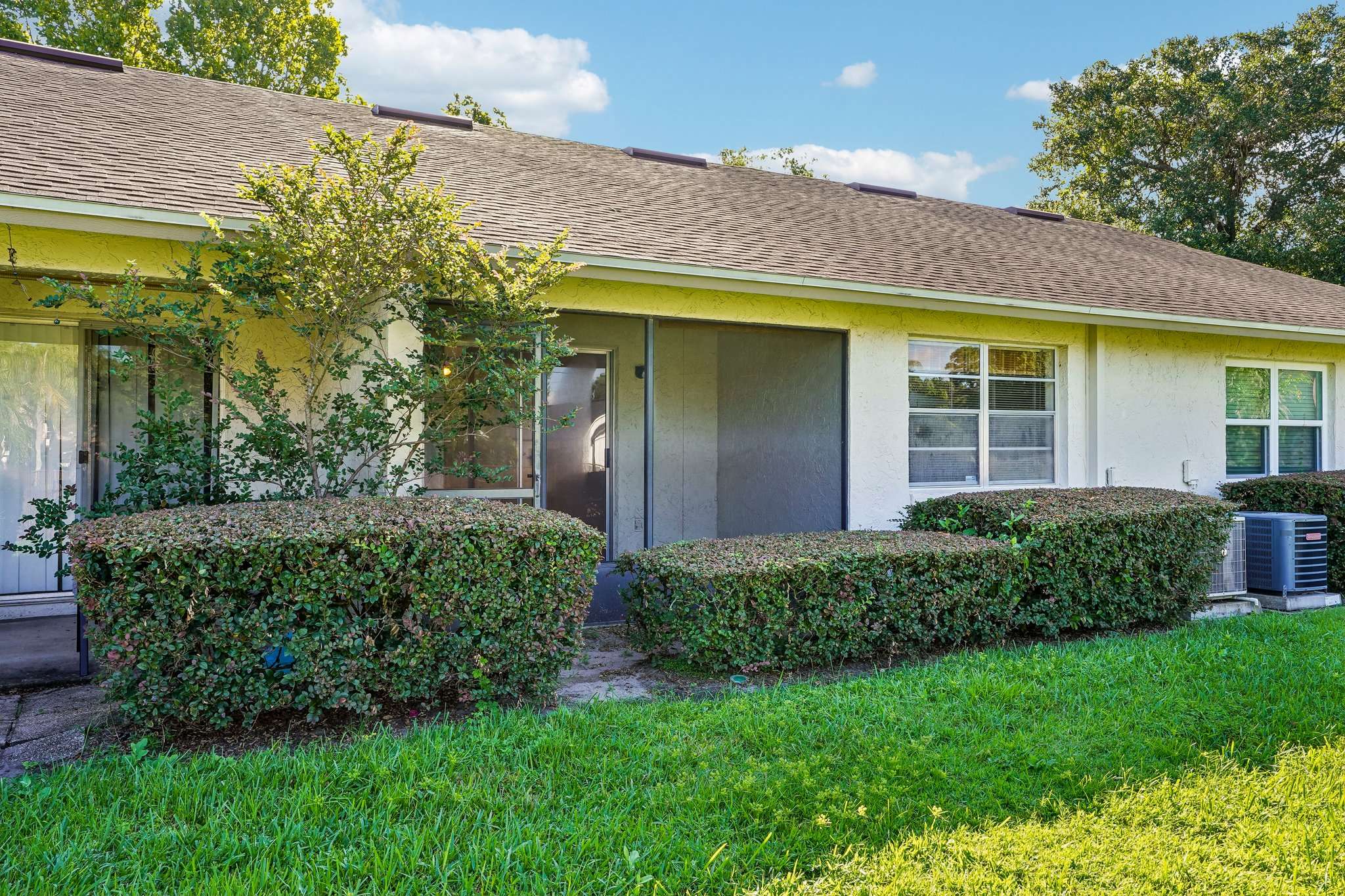 2 Bedroom condo for sale in Southport Condominium with Kristin Green-Vogt REALTOR