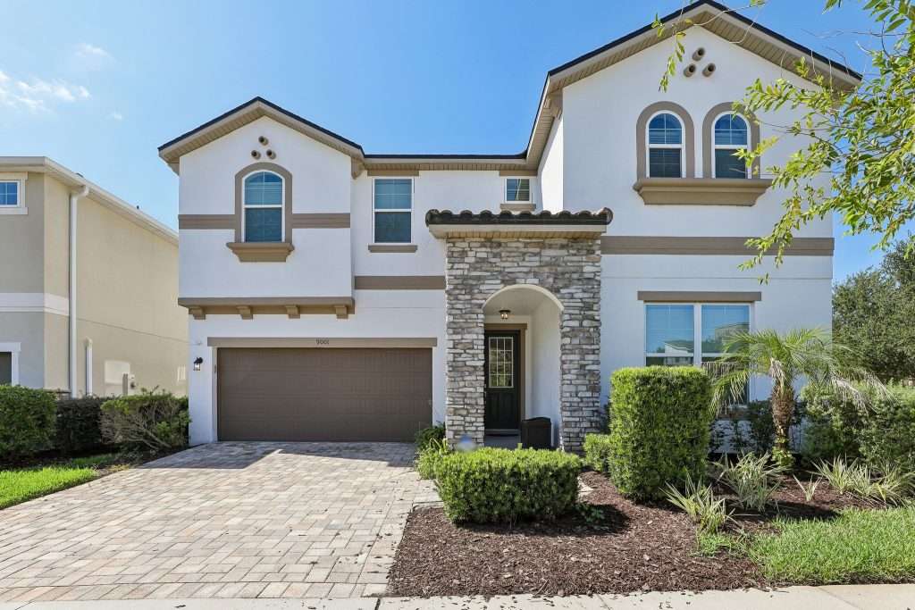 pool home for sale in Kissimmee, Florida with luxury style and plenty of space with 9 bedrooms for families of any size available with local KGV Realty Group REALTOR, Kristin Green-Vogt